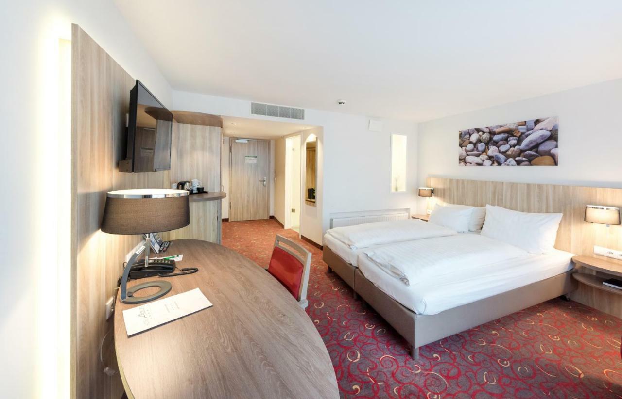 Hotel Alarun อุนเทอร์ชไลสส์ไฮม์ ภายนอก รูปภาพ