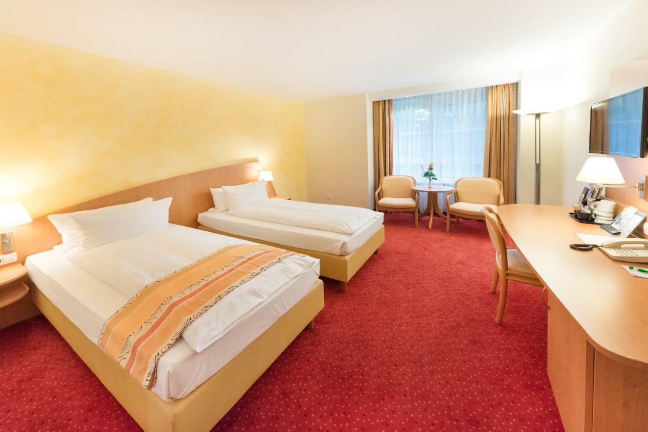 Hotel Alarun อุนเทอร์ชไลสส์ไฮม์ ภายนอก รูปภาพ